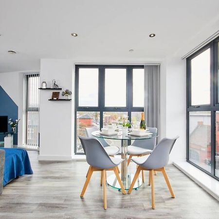 Stylish 2 Bed Apartment With Free Parking, Close To City Centre By Hass Haus Manchester Eksteriør billede